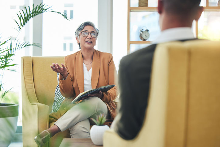 psychologist in therapy session